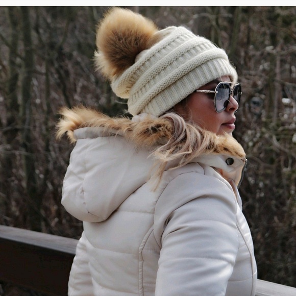 Women's Clothing - Picture 2 of 2